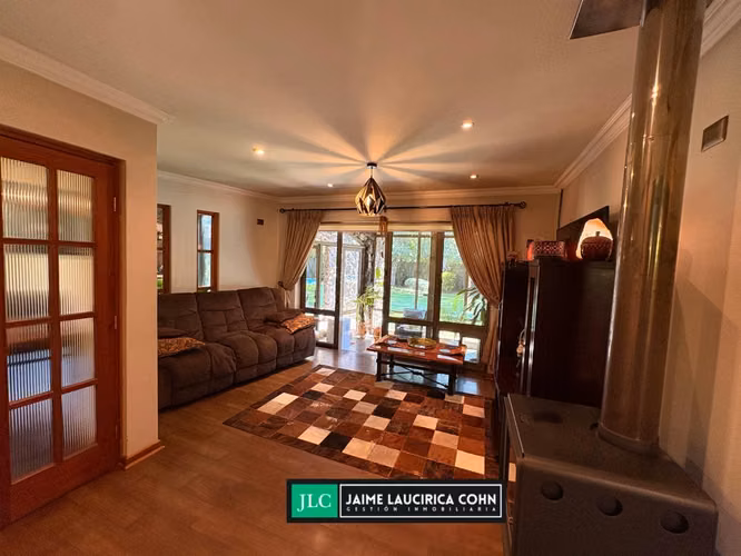Exclusiva casa en venta, en Los Ángeles