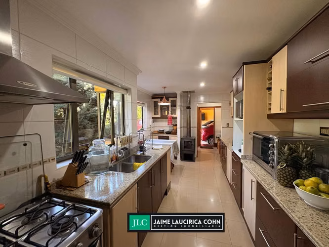 Exclusiva casa en venta, en Los Ángeles