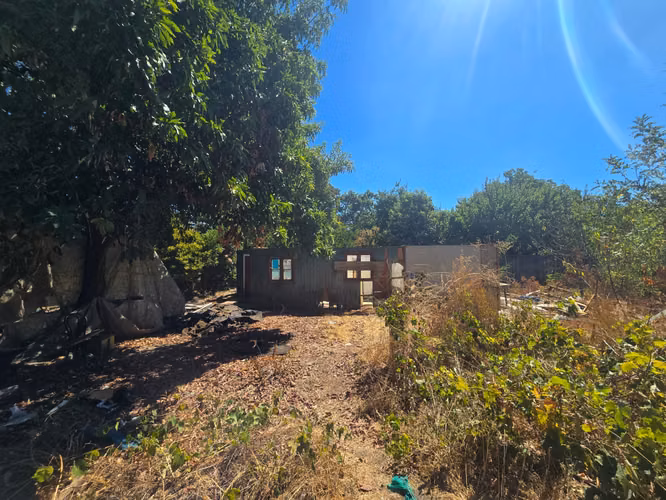 SE VENDE TERRENO URBANO
