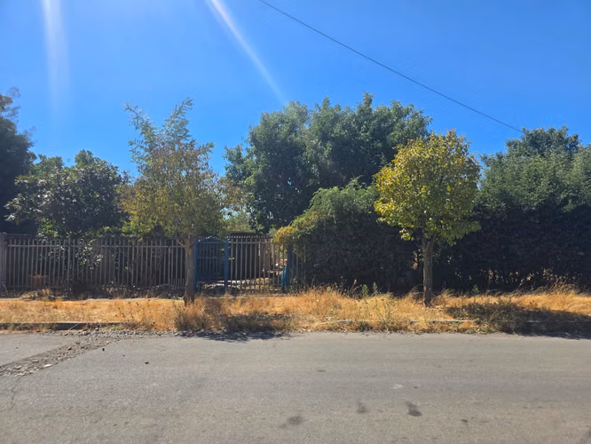 SE VENDE TERRENO URBANO
