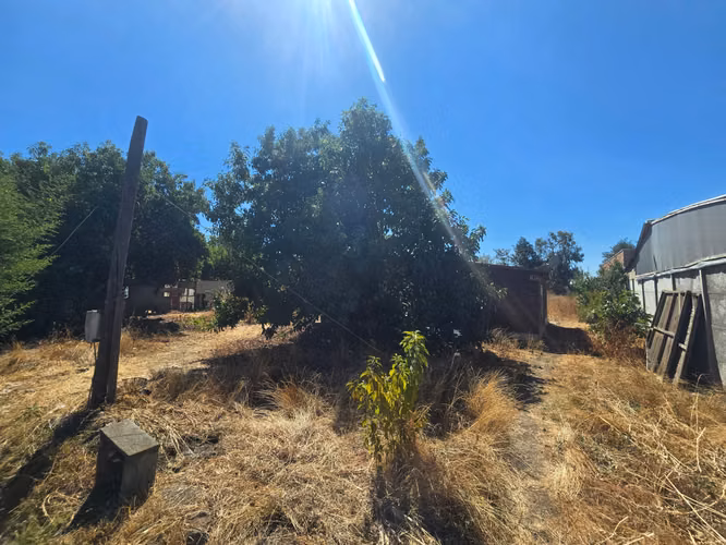 SE VENDE TERRENO URBANO