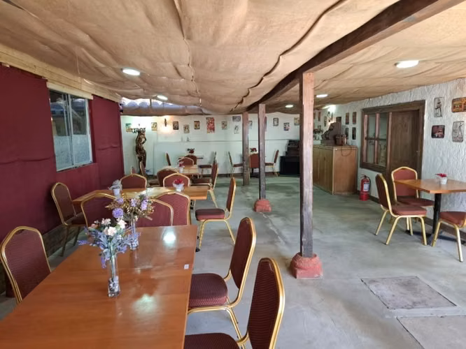 Local Comercial con Casa, ubicado en Sector Capilla Palacios