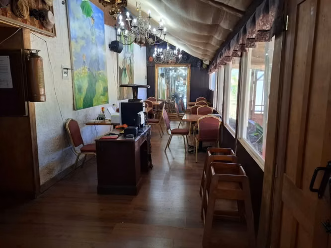 Local Comercial con Casa, ubicado en Sector Capilla Palacios