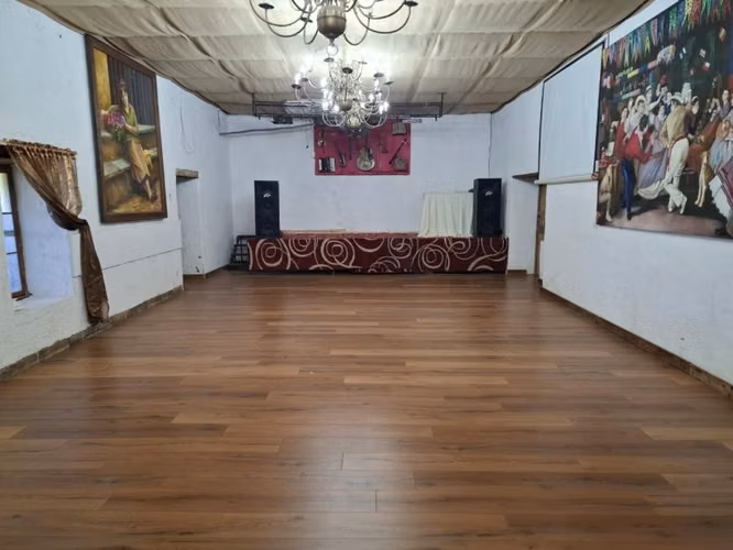 Local Comercial con Casa, ubicado en Sector Capilla Palacios