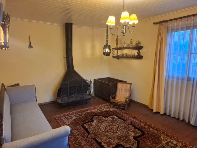 Casa de un piso, en Calle Yerbas Buenas, a pasos de Brasil