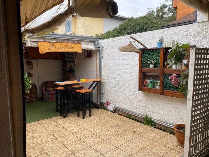 Casa de un piso, en Calle Yerbas Buenas