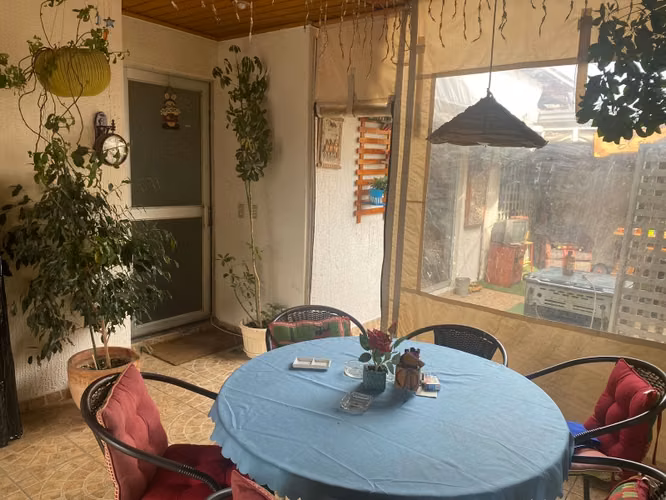 Casa de un piso, en Calle Yerbas Buenas
