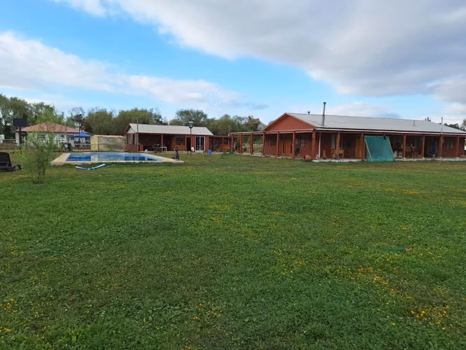 Casa y Parcela de Media Hectárea en Yerbas Buenas