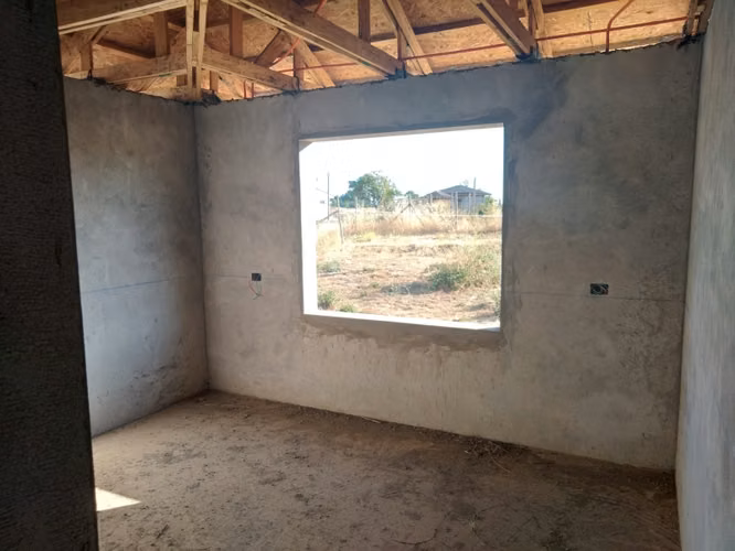 Casa y Parcela de Media Hectárea en Loteo Pamparrasa