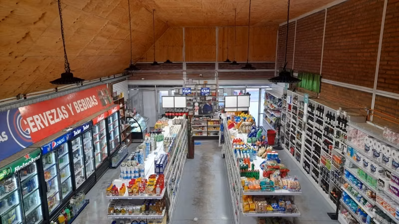 Local Comercial y sitio en comuna de Hualañe