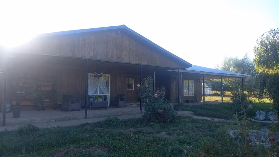 Parcela de agrado con casa, a solo minutos de Yerbas Buenas