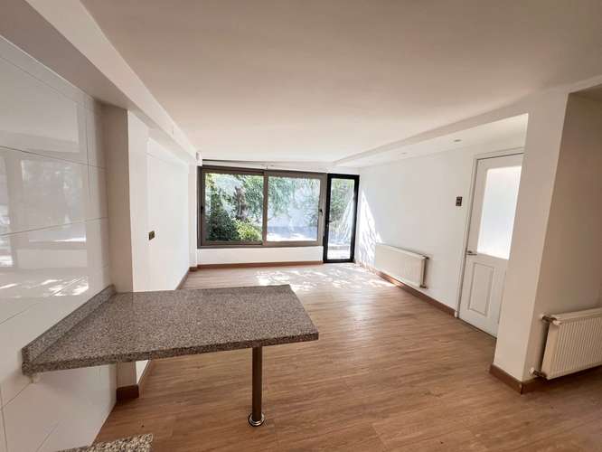 VENTA AMPLIA CASA  EN LAS TRNITARIAS LAS CONDES - Imagen 6