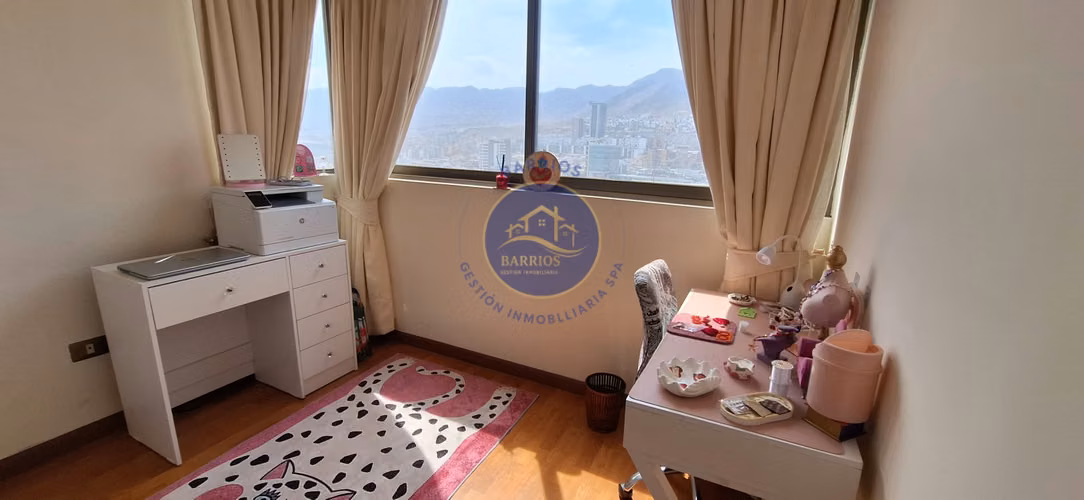 Departamento de 4 habitaciones en venta, Parque Croata