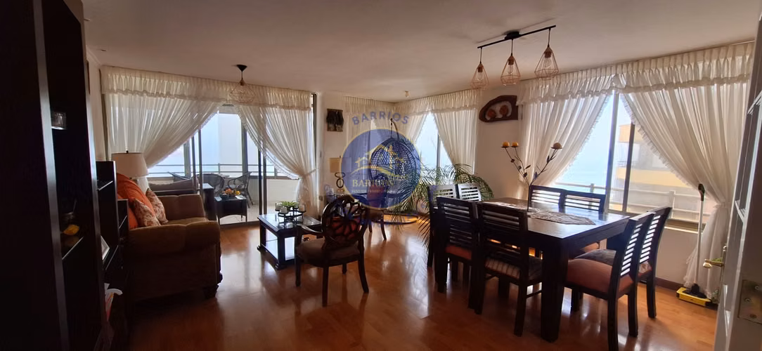 Departamento de 4 habitaciones en venta, Parque Croata
