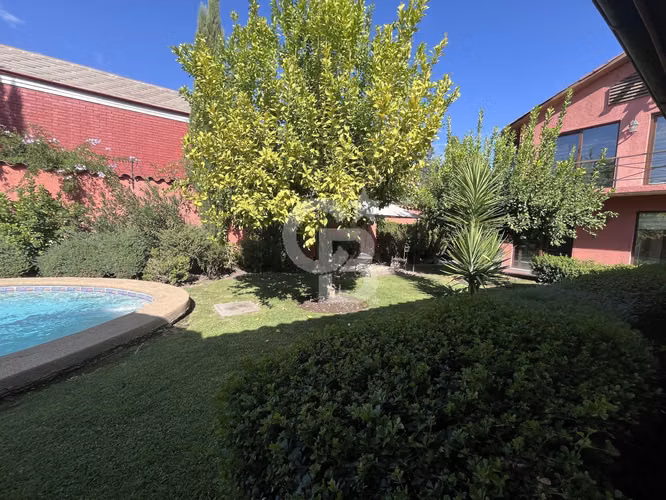 Exclusiva Residencia en La Reina Alta | Vistas Panorámicas