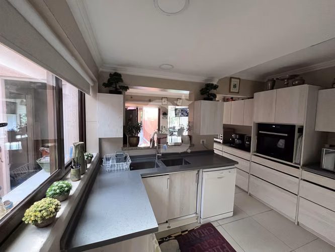 Exclusiva Residencia en La Reina Alta | Vistas Panorámicas