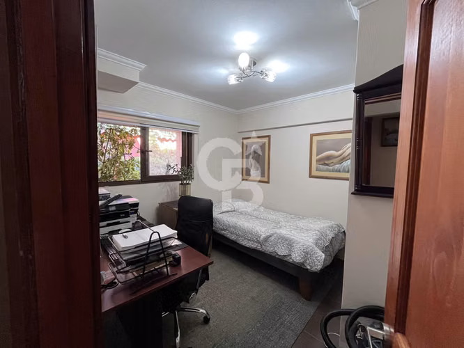 Exclusiva Residencia en La Reina Alta | Vistas Panorámicas
