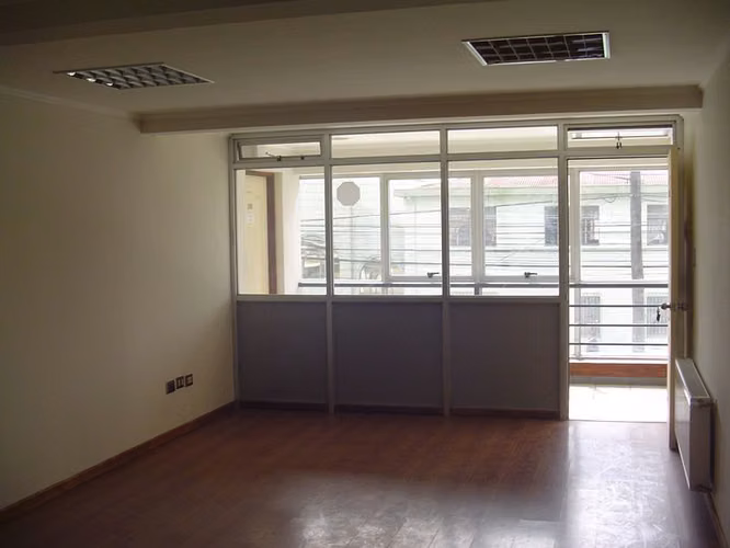 OFICINA CENTRAL BULNES 110 # 30M2 # RECEPCIÓN Y PRIVADO
