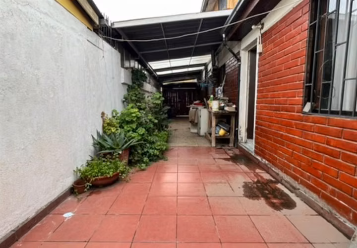 Casa en venta de 3 dorm. en Estación Central - Imagen 2