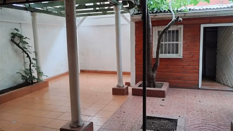 Casa en venta de 2 dorm. en La Florida