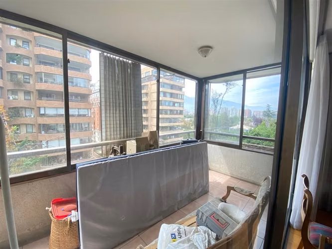 Departamento en venta de 4 dorm. en Las Condes