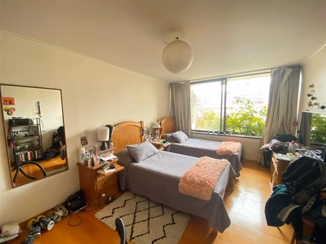 Departamento en venta de 4 dorm. en Las Condes