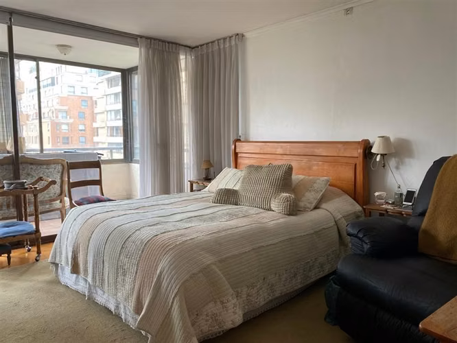 Departamento en venta de 4 dorm. en Las Condes