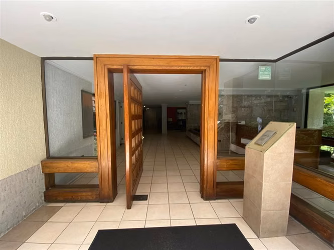 Departamento en venta de 4 dorm. en Las Condes