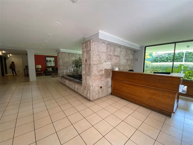 Departamento en venta de 4 dorm. en Las Condes