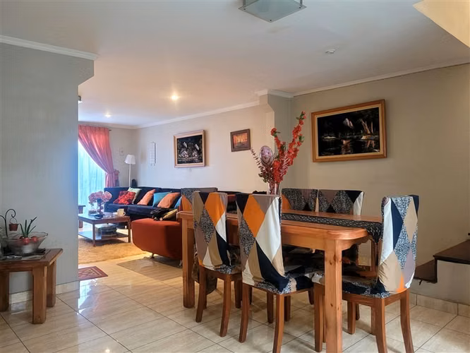 Casa en venta de 4 dorm. en Puente Alto