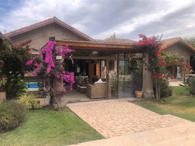 Casa en venta de 3 dorm. en Maipú