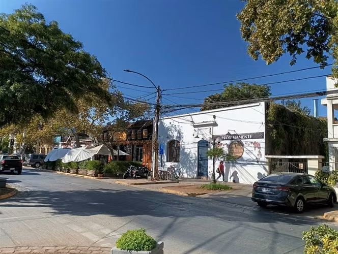Casa Comercial en venta con Renta Inmediata en Barrio Italia