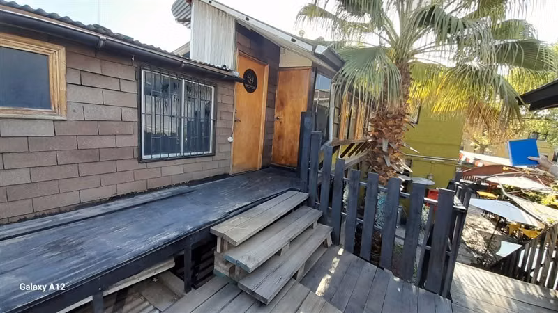 Casa Comercial en venta con Renta Inmediata en Barrio Italia