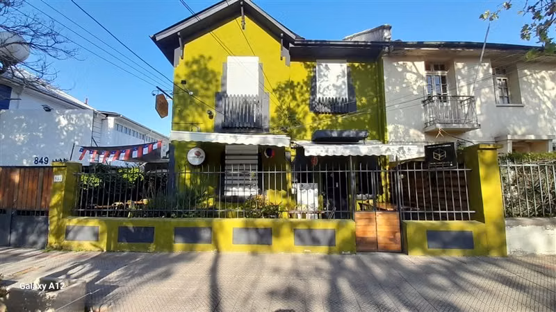 Casa Comercial con Renta Inmediata en Barrio Italia