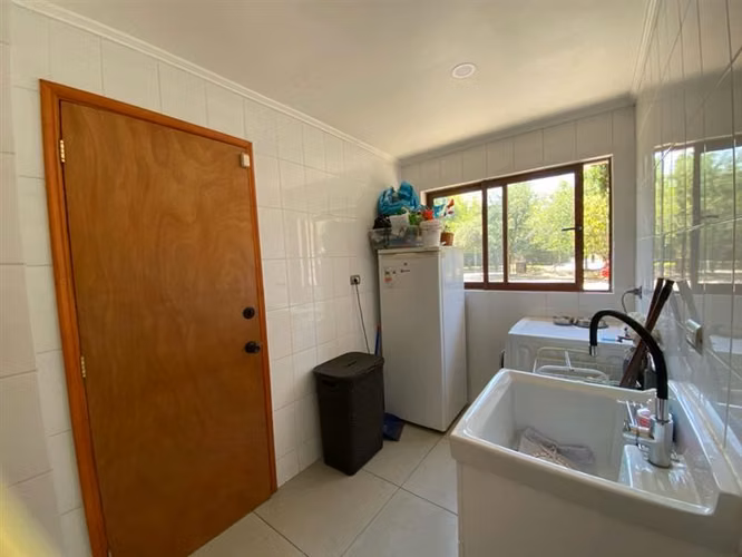 Casa en venta de 5 dorm. en Chicureo - Los Ingleses