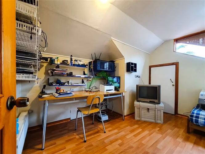 Gran Casa Familiar de 6 Dormitorios con Piscina en Melipilla