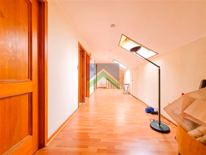 Gran Casa Familiar de 6 Dormitorios con Piscina en Melipilla