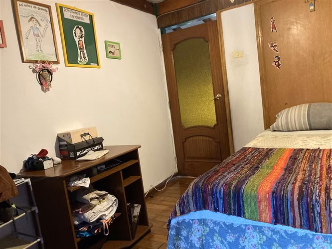 Casa en venta de 6 dorm. en La Florida