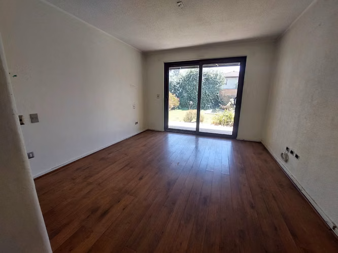 Excelente Casa en Los Alerces - Imagen 9