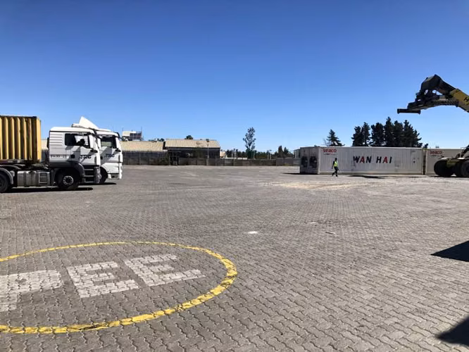 ARRIENDO BODEGA 1.000 M2 EN CENTRO LOGISTICO LA PO
