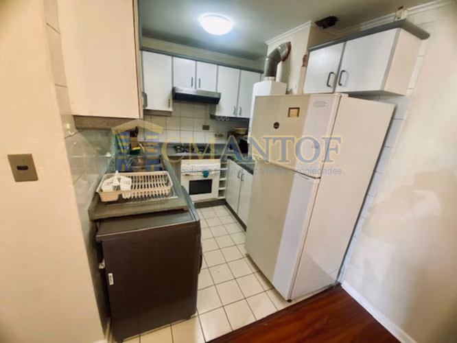 Arriendo departamento amoblado 2 dormitorios en Club de Yates, Centro, Incluye GC