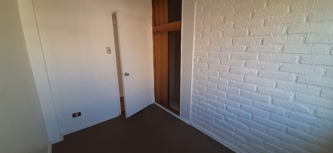 Departamento de tres dormitorios y dos baños en Viña del Mar