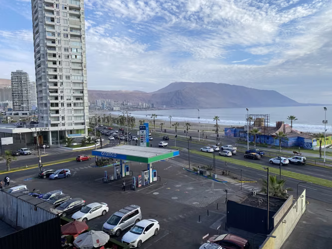 DEPTO. AMOBLADO / Primera línea /Edificio Golden Tower / Iquique - Imagen 11
