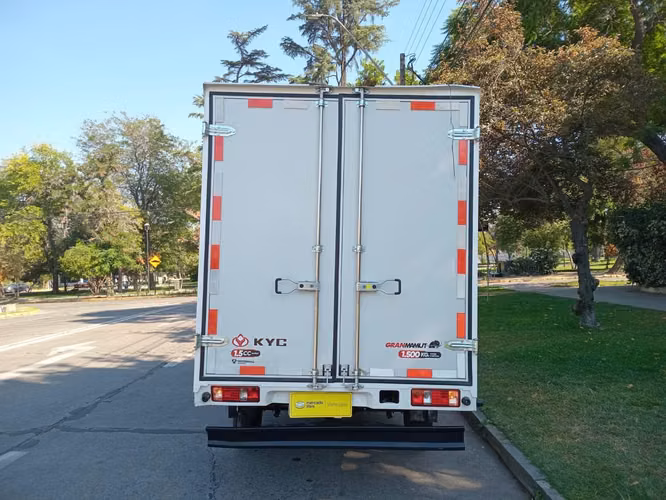 KYC T3 GRAN MAMUT CARGOBOX 1.6 4X2 2025