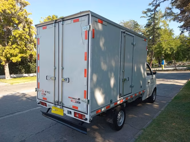 KYC T3 GRAN MAMUT CARGOBOX 1.6 4X2 2025
