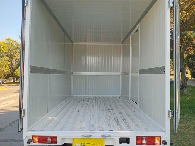 KYC T3 GRAN MAMUT CARGOBOX 1.6 4X2 2025