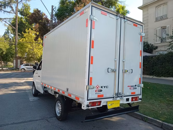 KYC T3 GRAN MAMUT CARGOBOX 1.6 4X2 2025