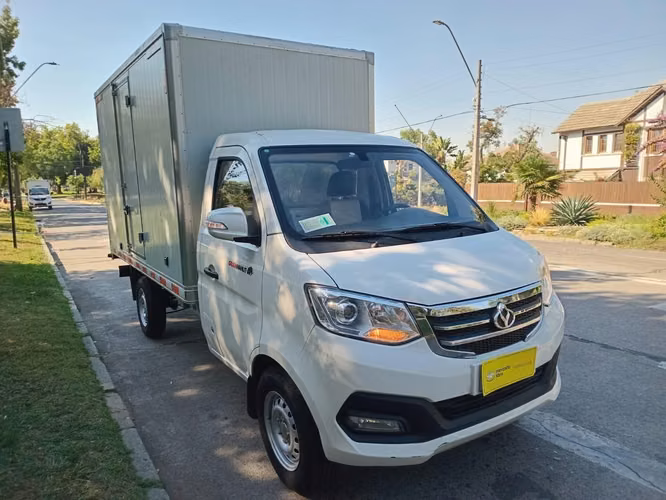 KYC T3 GRAN MAMUT CARGOBOX 1.6 4X2 2025