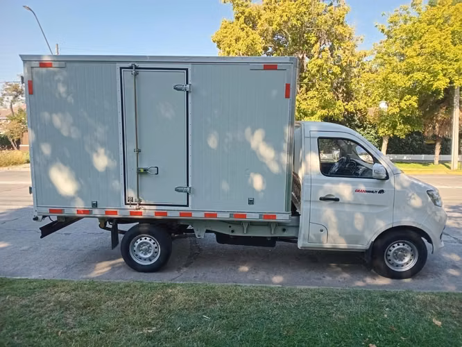 KYC T3 GRAN MAMUT CARGOBOX 1.6 4X2 2025