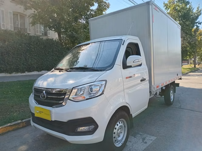 KYC T3 GRAN MAMUT CARGOBOX 1.6 4X2 2025
